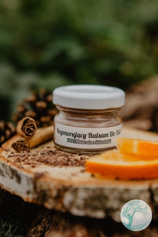 REGENERUJĄCY BALSAM DO UST – smak czekolada