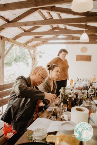 ROZSZERZONE WARSZTATY ZIELARSKO – KOSMETYCZNE